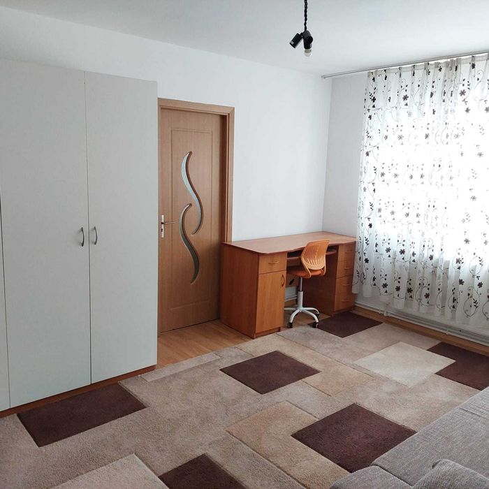 ofer spre inchiriere apartament cu 2 camere