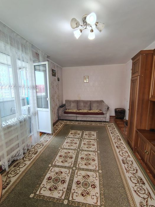 Продам 2 комнатную квартиру, новой планировки в центре.