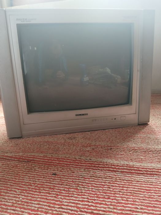 Телевизори се подаряват