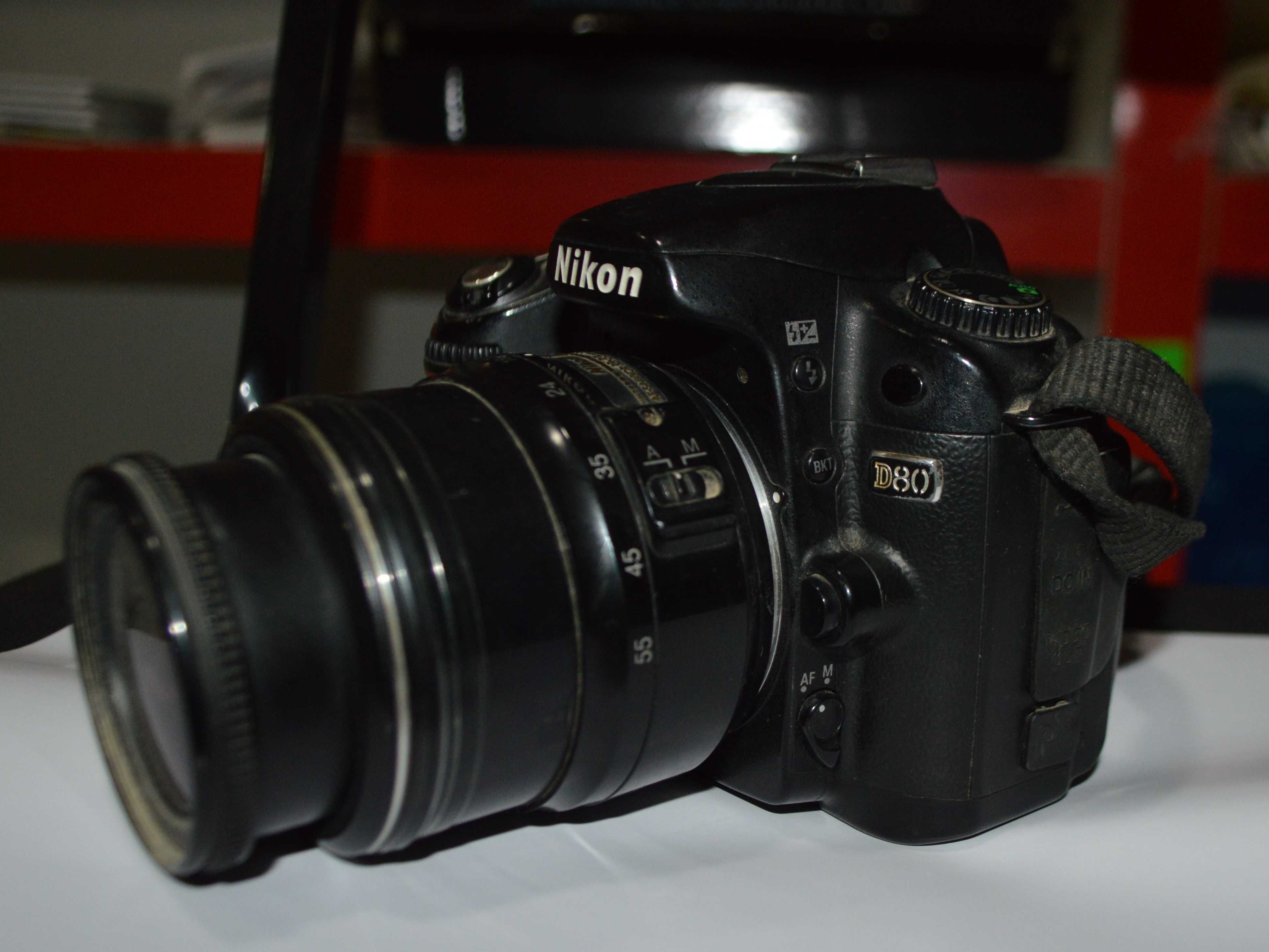 Nikon D80 sotiladi