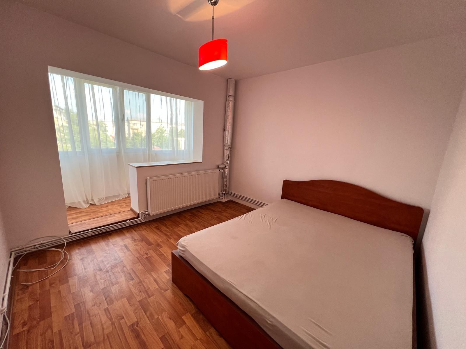 Apartament 3 camere decomandat,Sarari,Spaniei