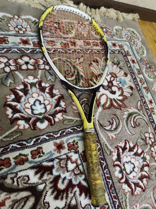Tennis ushun raketka
