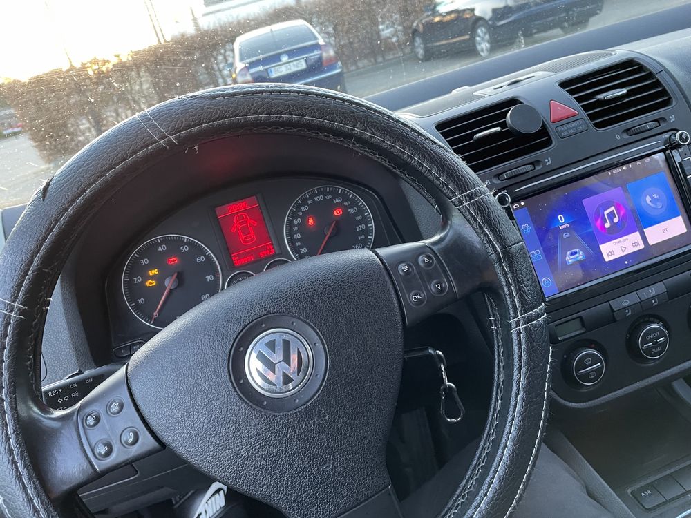 Vand WW Jetta 2006 1.6 benzina 6 trepte