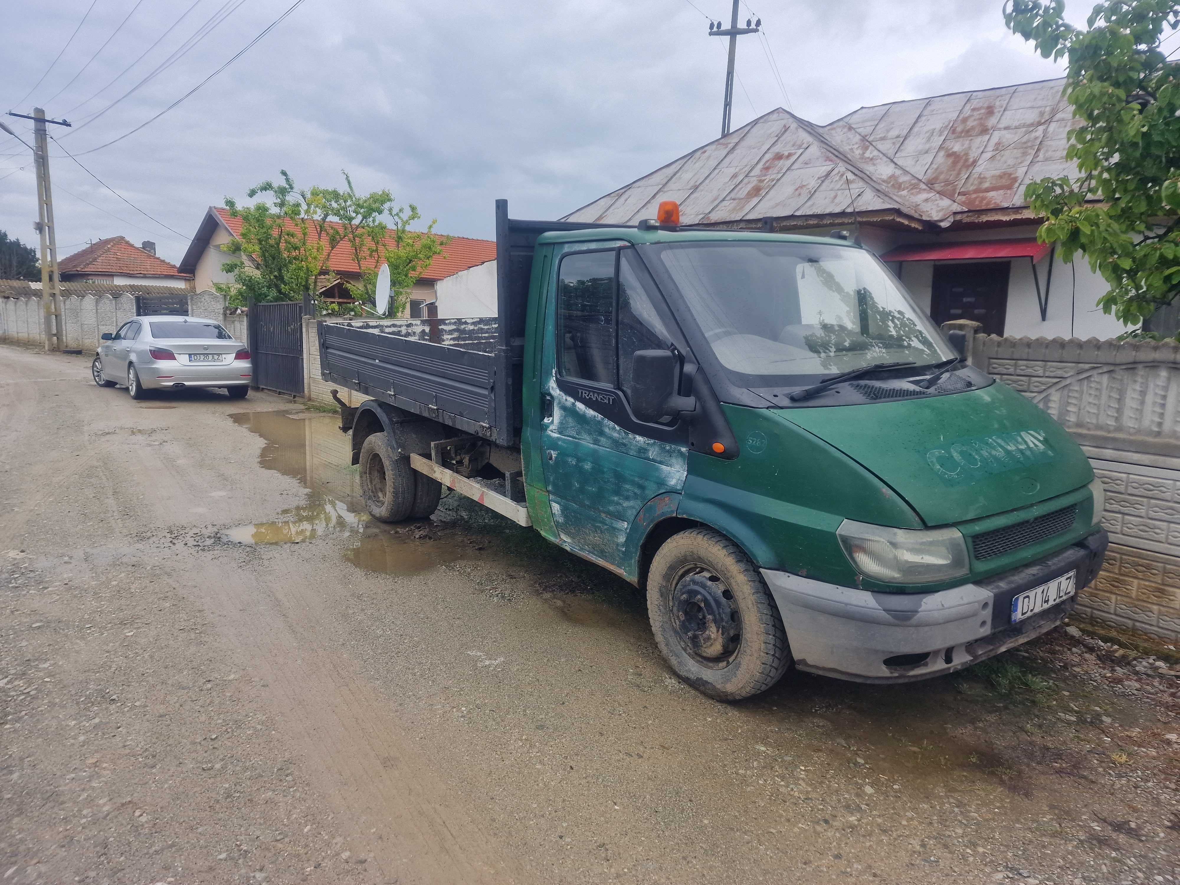 Vând Ford tranzit basculabil