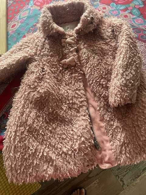 Продавам детско розово палто