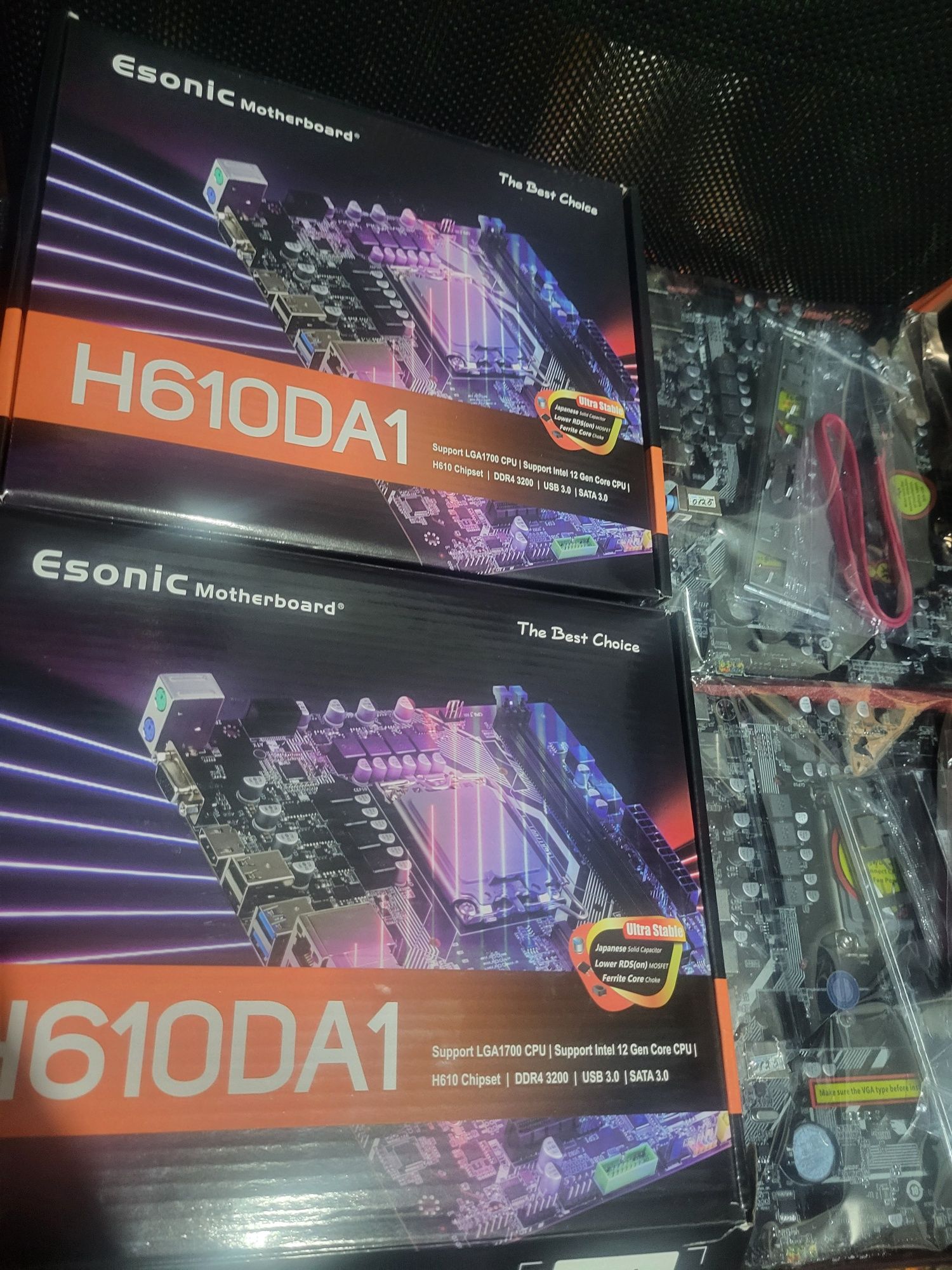 Новые H610 LGA 1700,,  Gigabyte=60уе,, Esonic или оем=49ye
И