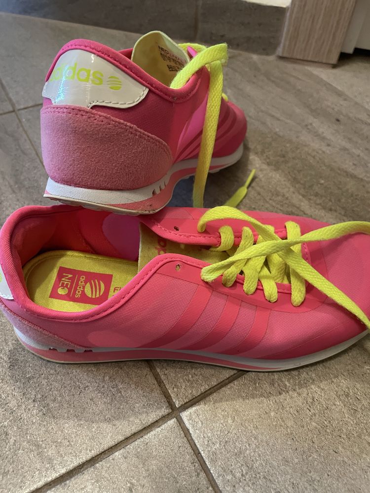 Adidas NEO.