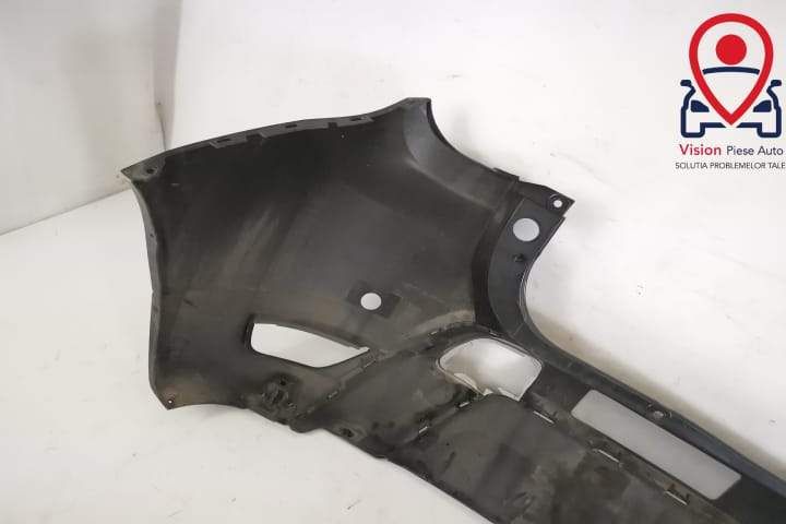 Задна броня Оригинална С 4 Сензора И Орнаменти В Добро Състояние Дачия