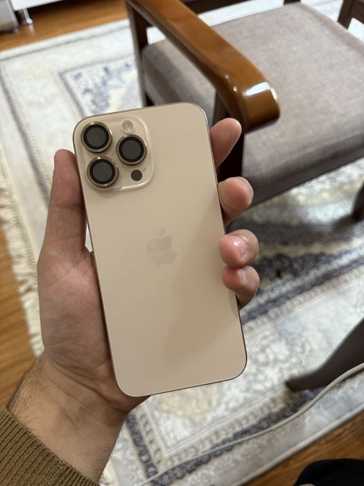 Продаю свой айфон 16 про макс почти новый