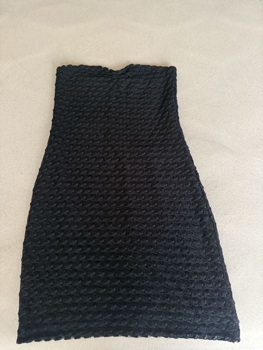 Къса черна рокля