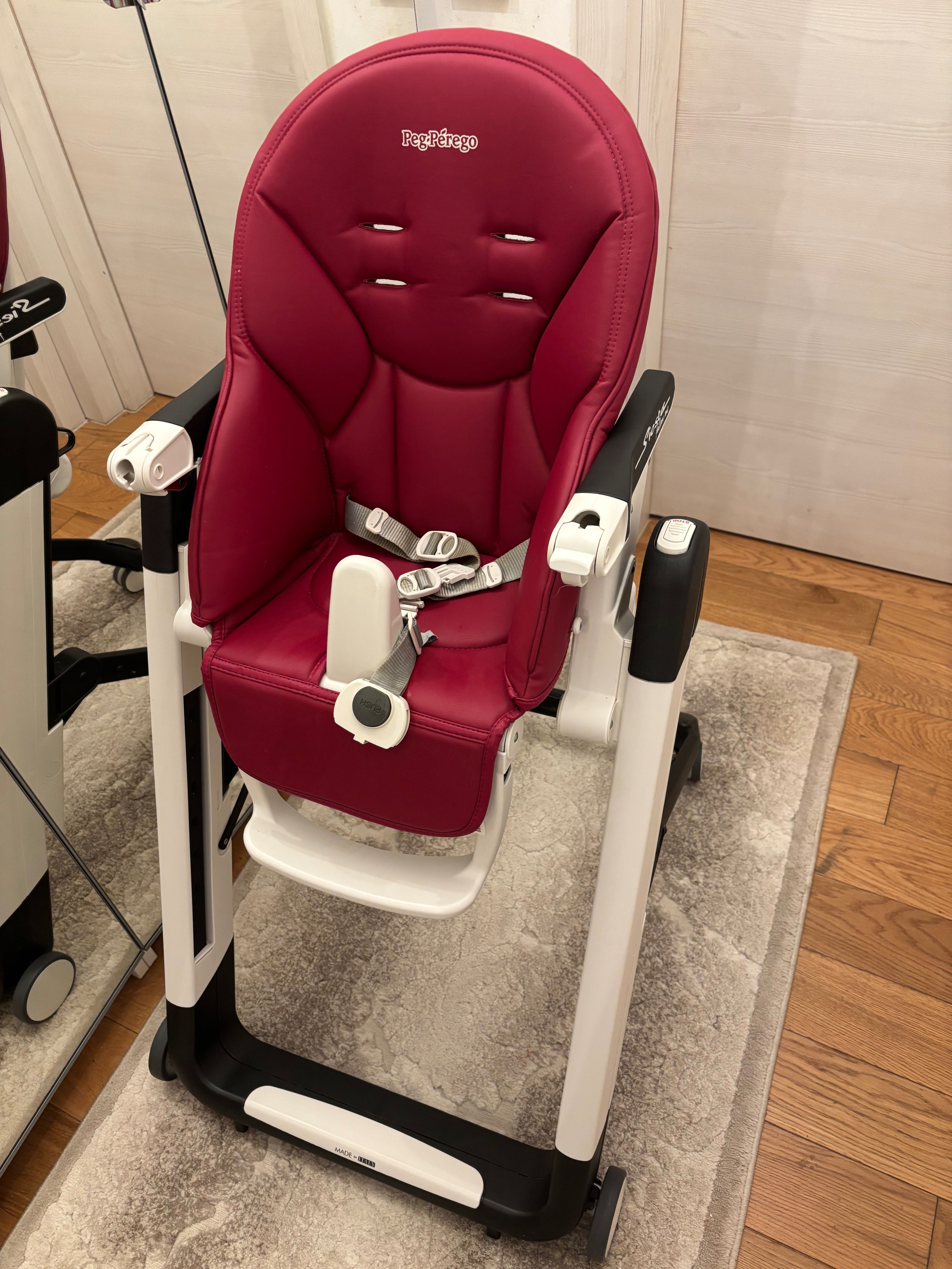 Vând scaun de masa copii Peg Perego Siesta Follow me roz