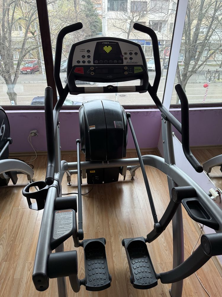 Крос Тренажор Cybex 600A Arc Trainer