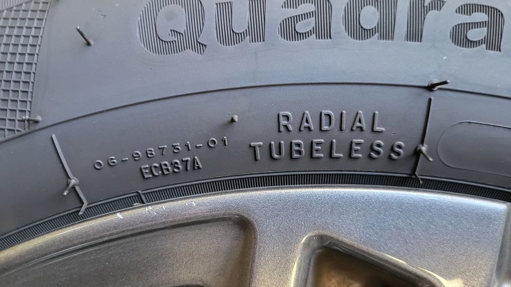 Jante originale Peugeot model 2022 5x108 r16 cu anvelope NOI