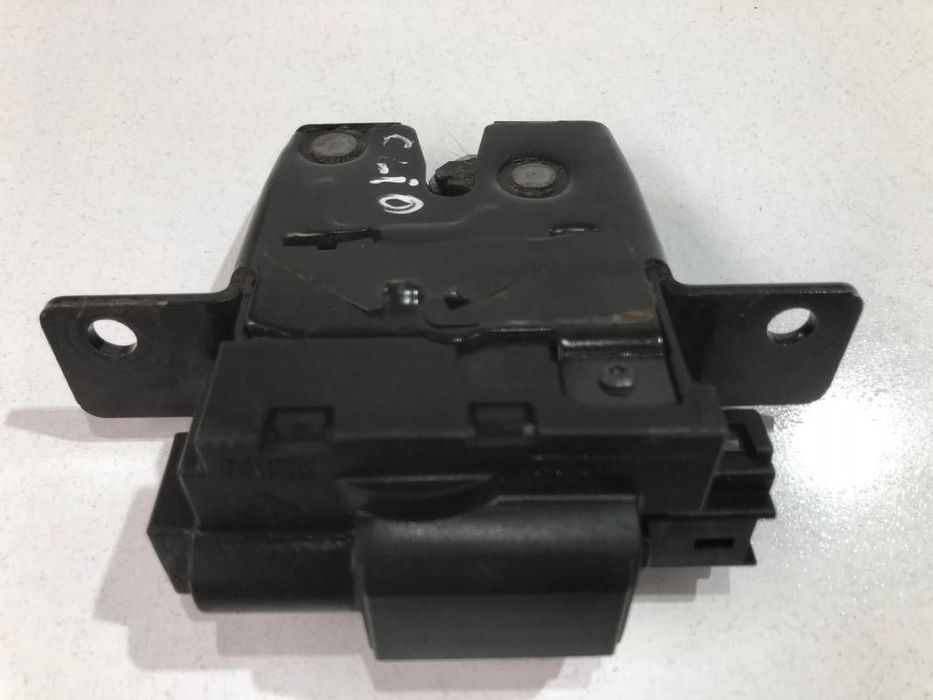 Broasca capota spate Renault Clio 3 (2005-2009) 8200947699