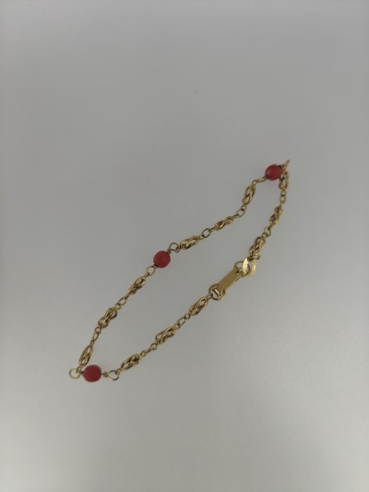 Brățară aur 18k 3.52gr cu coral (r)