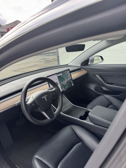 Vând Tesla Model 3 75kw AWD 4x4 Long Range Dual Motor 75kw