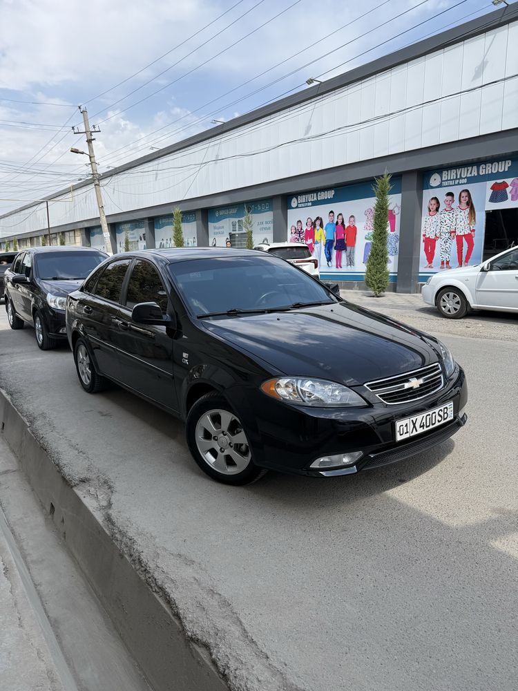 Жентра 3 поз сотилади