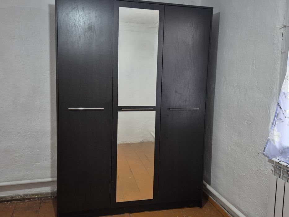 Продам шкаф хорошом состояние
