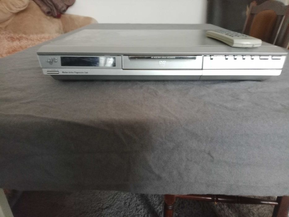 ДВД плейър JVC с дистанционно