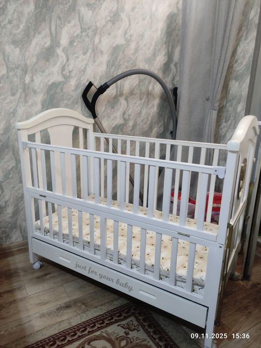 Детская кроватка