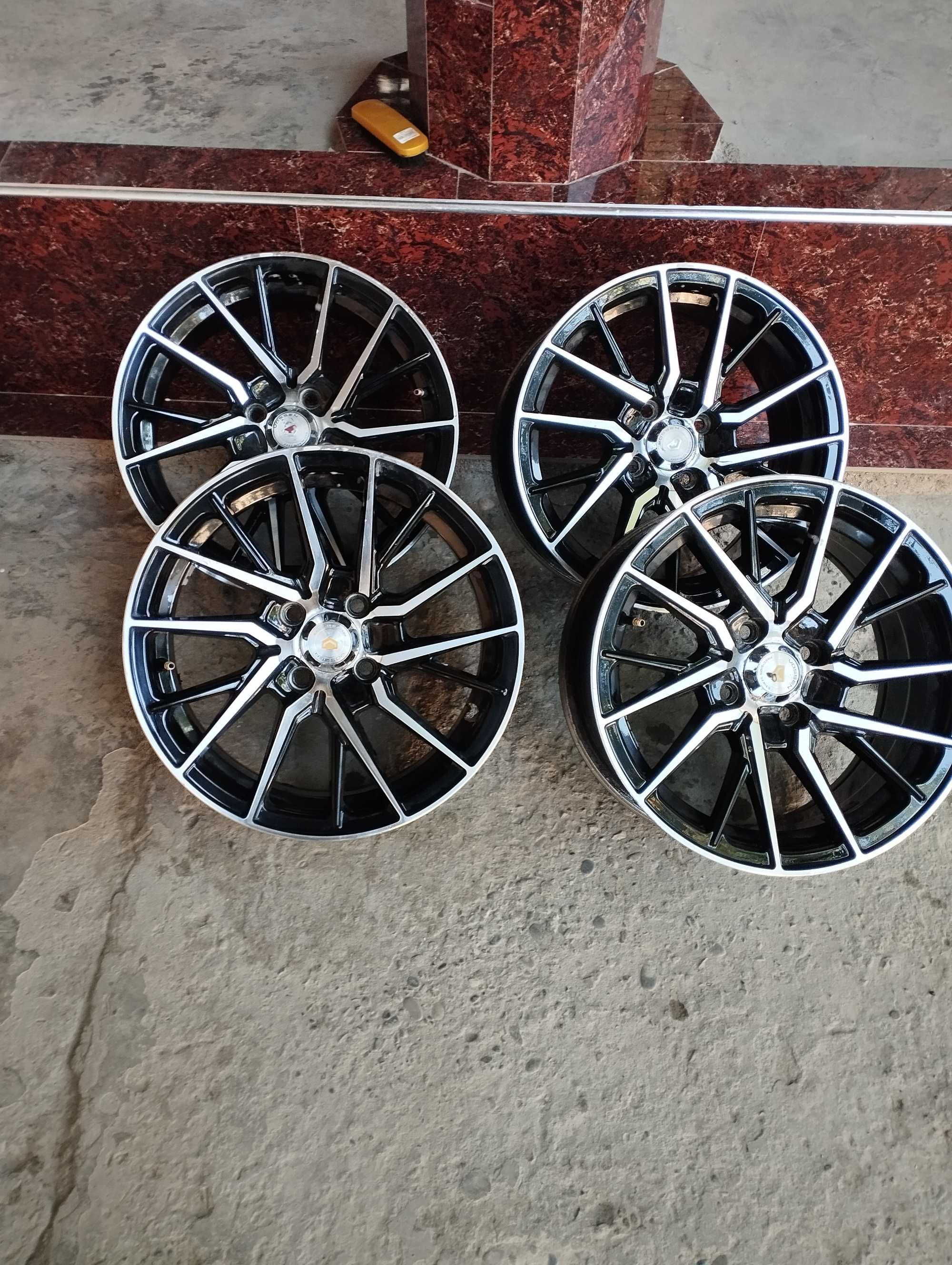 R-15 Vossen Янгича модель дискалар