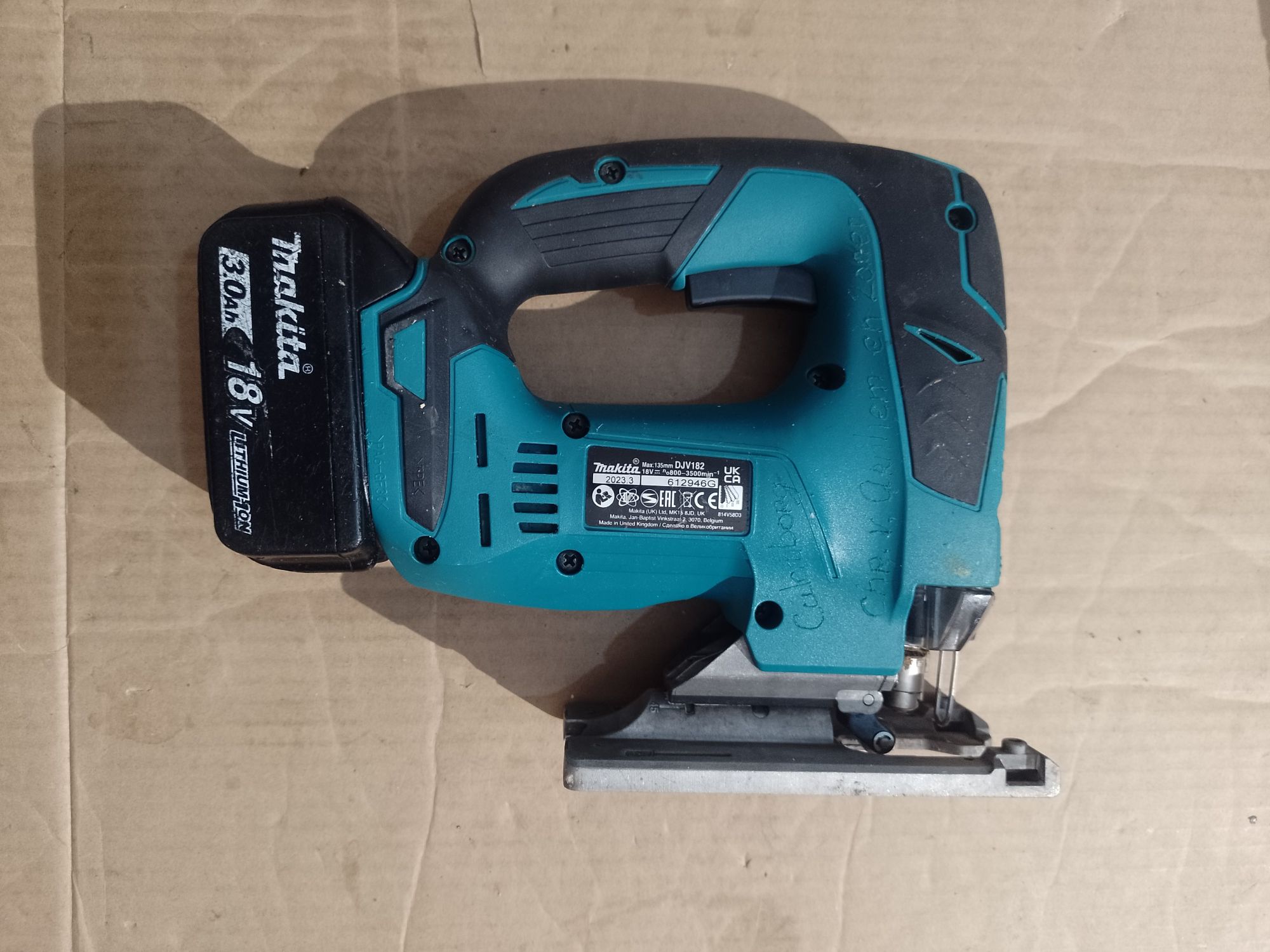 Pendular Makita DJV182