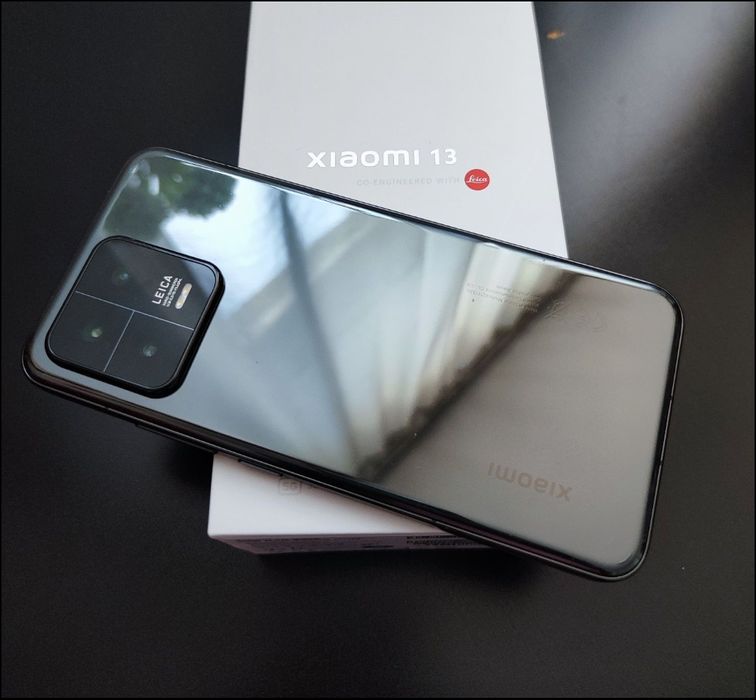 Xiaomi 13 - RAM 12GB varianta flagship nu Redmi.