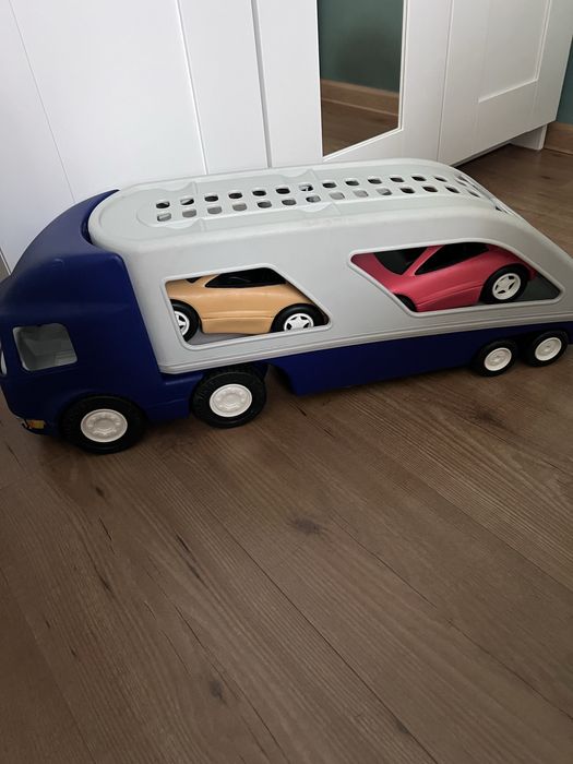 Детски автовоз с две коли Little Tikes