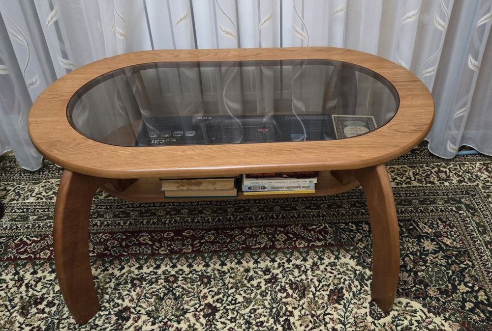 Журнальный стол в идеальном состоянии