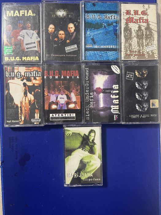 Vand casete colectie Bug Mafia si Parazitii