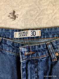 Продаются женские джинсы,размер 30в хорошем состоянии и тренч в хороше