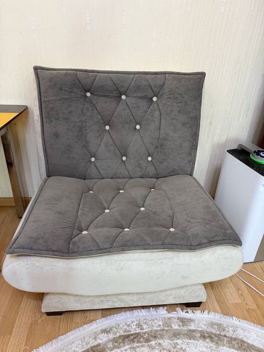 Диван в отличном состоянии ,пользовались меньшее года