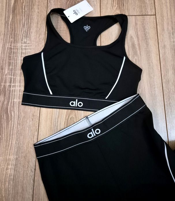 Дамски екипи, поли Alo