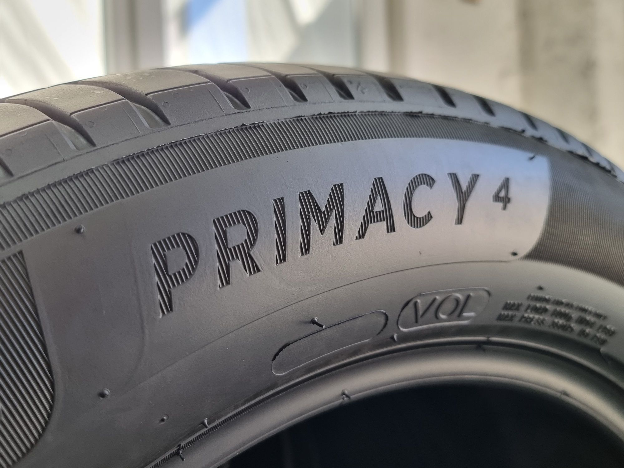 "Dot 22" 235/55/18 Michelin 4Броя: 400лв 6мм