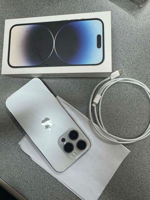 iPhone 14 Pro silver