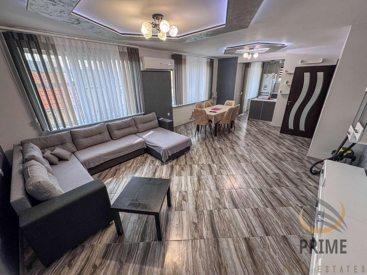 Дава се под наем Тристаен апартамент в Бургас, Сарафово - 110 кв.м за 663 € - Снимка #1