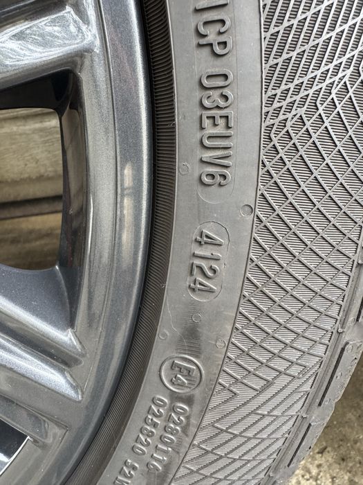 Jante 18 originale Bmw G30 245/45R18 8mm
