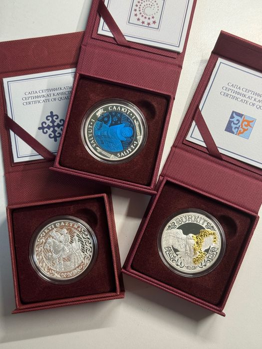 Продам коллекционные монеты