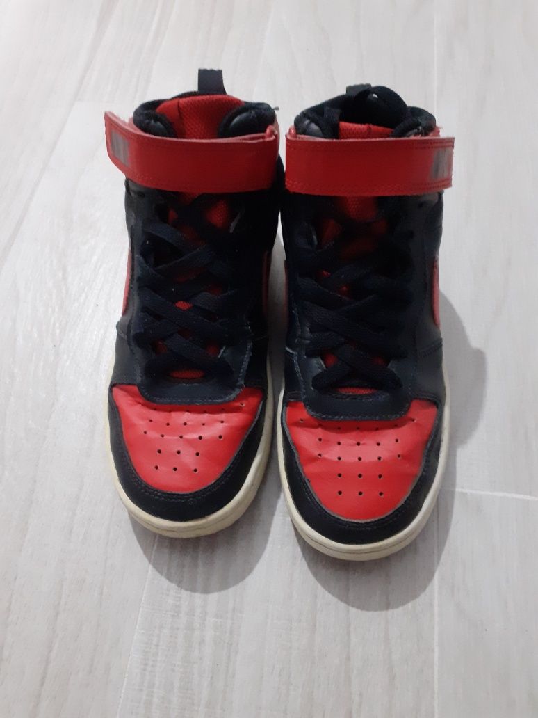 Adidasi/Sneakers Court Borough Nike, originali, , mar. 37,5