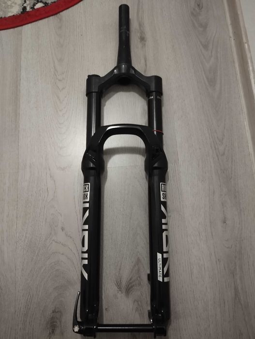 Furca Rock Shox Lyrik 29".