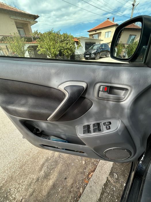 Toyota Rav 4 2D 2002 година