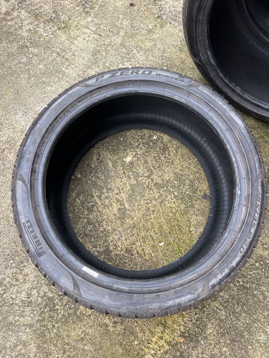 Anvelope de iarnă Pirelli/Triangle  R20