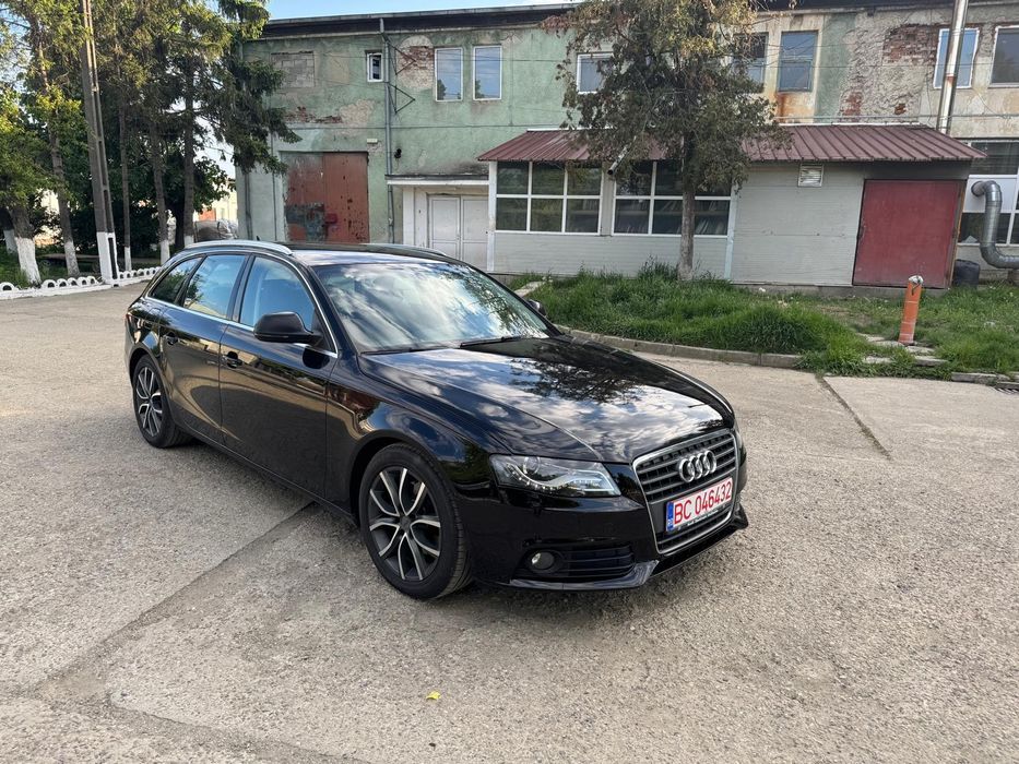 Audi a4 b8 Diesel 143 CP înmatriculat recent impecabil