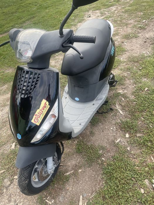 Scuter piaggio zip