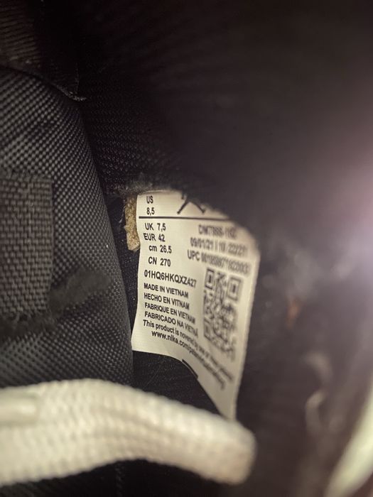 Adidasi Nike Jordan noi