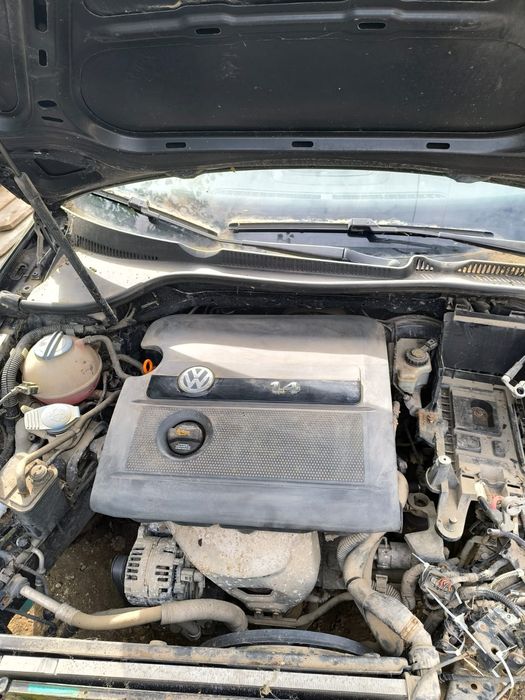 VW Golf 5,motor 1.4, 16V,75 CP, cod motor BCA și cutie 5 tr. cod FXQ