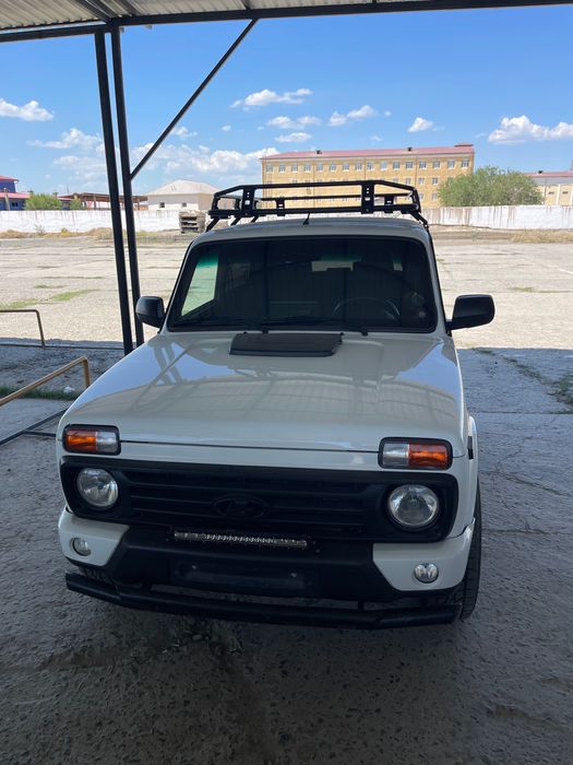 NIVA URBAN Машина свежая
