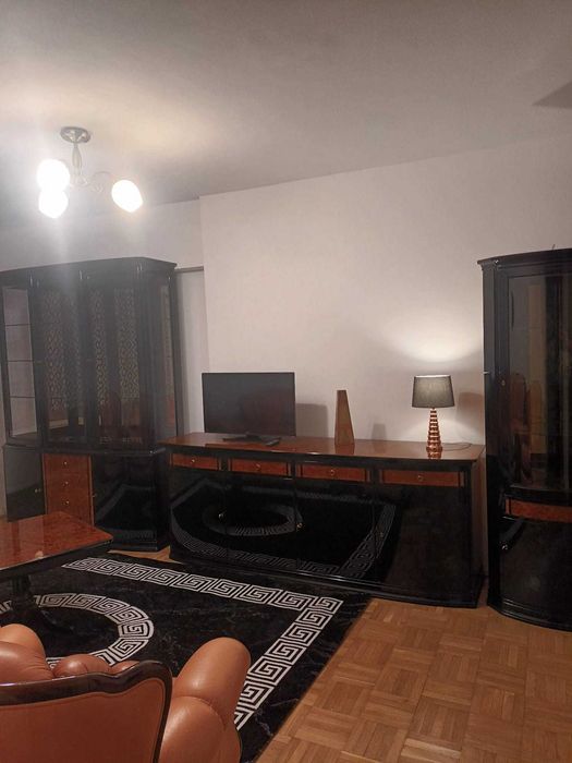 Apartament 3 camere Etj 2 de inchiriat zona Ultracentrala Universitate
