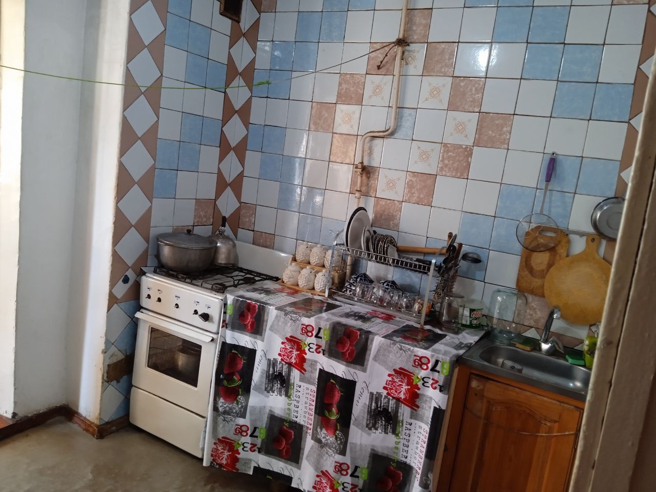 Срочно продаю 3-х комнатную квартиру Сергели 4
