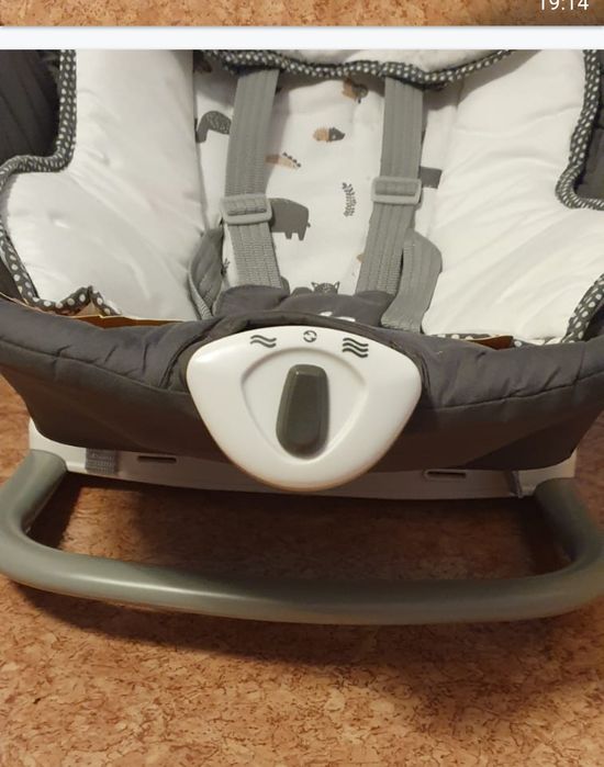 Шезлонг продаю не